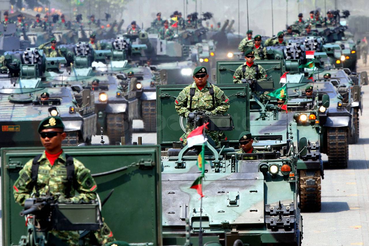 Defile Pasukan dan Atraksi...