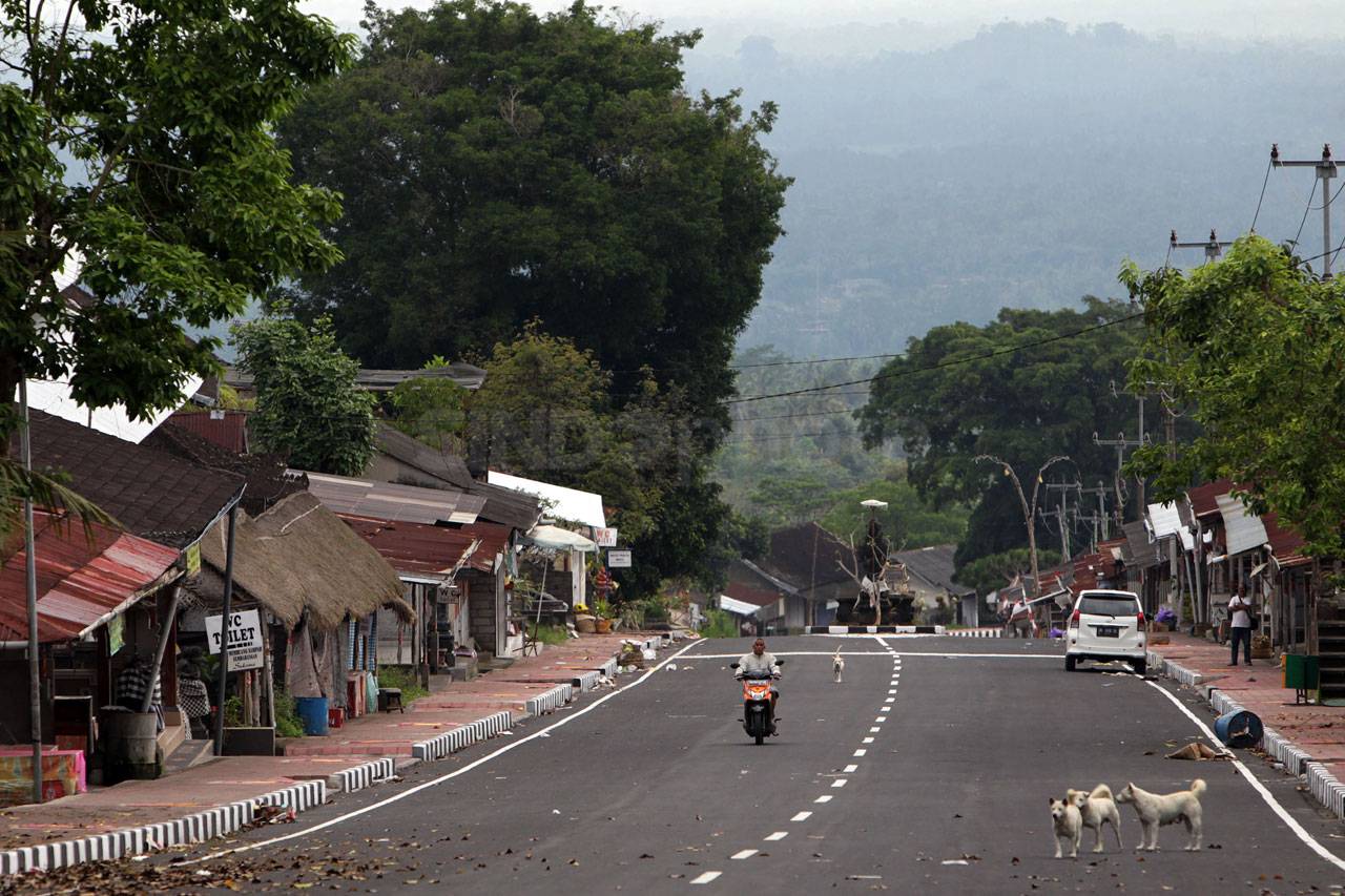 Ditinggal Mengungsi...