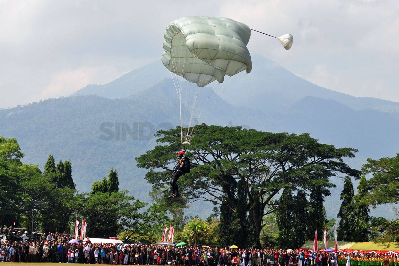 Semarak HUT TNI dan...