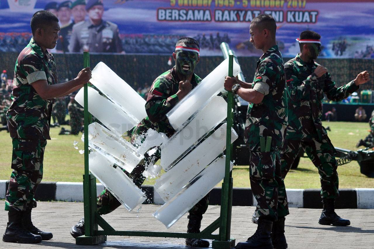 Semarak HUT TNI dan...
