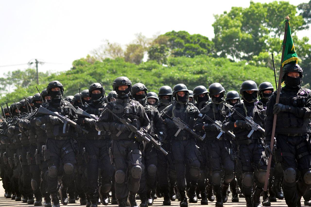 Semarak HUT TNI dan...