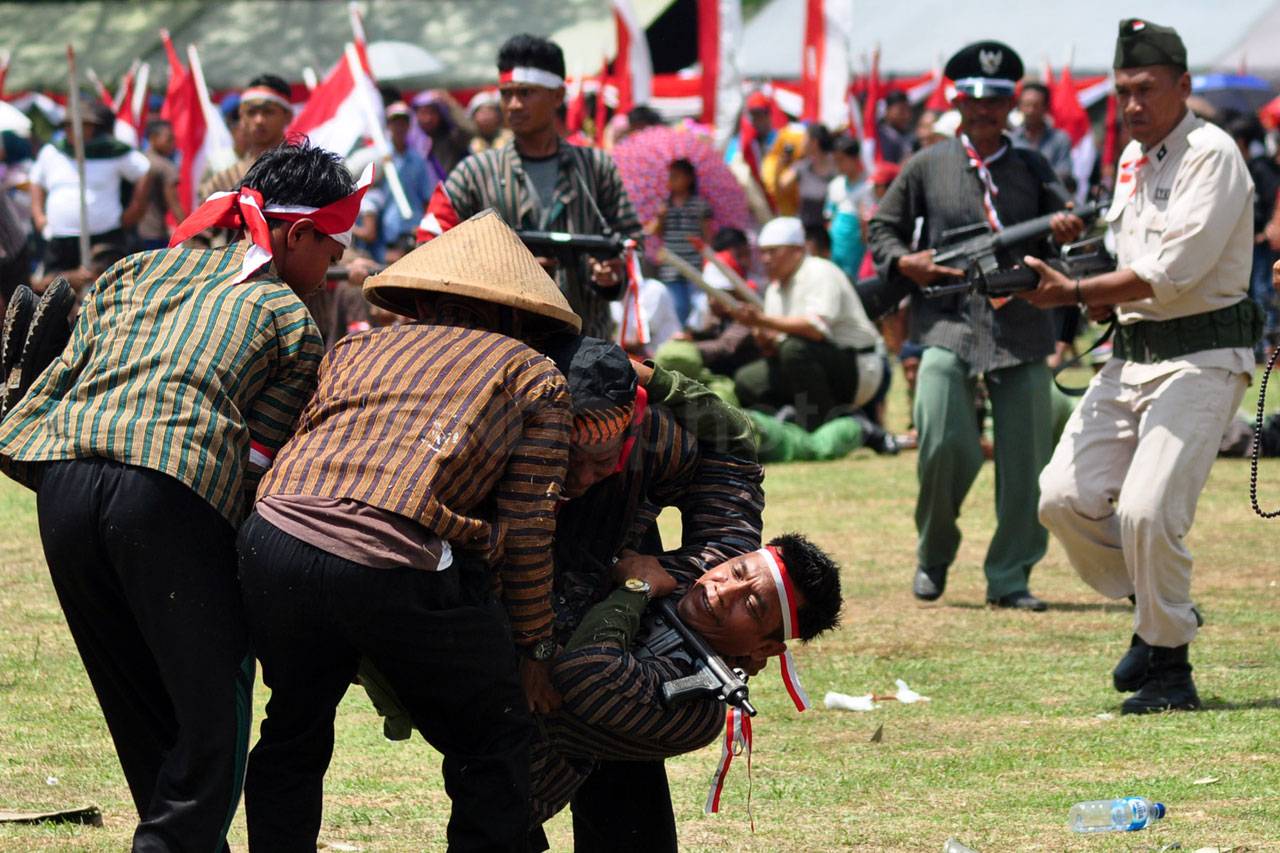 Semarak HUT TNI dan...