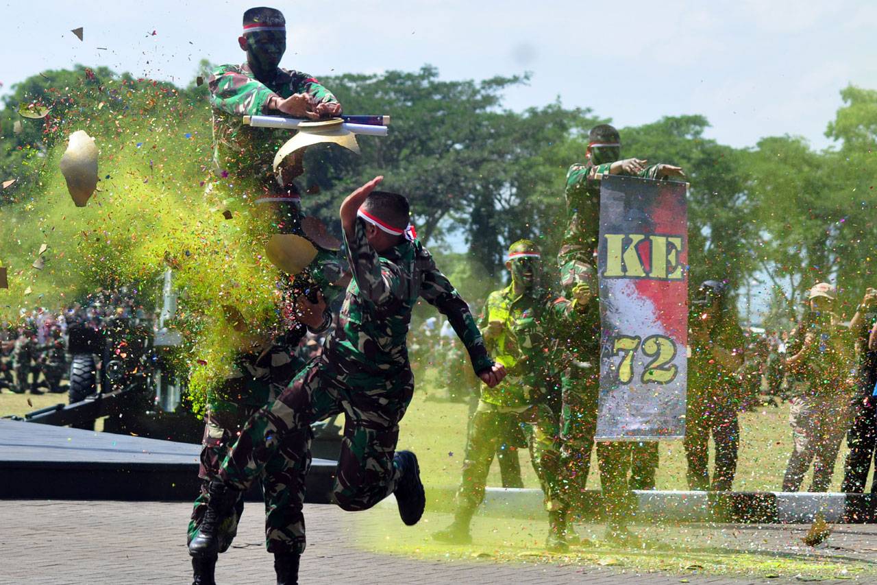 Semarak HUT TNI dan...