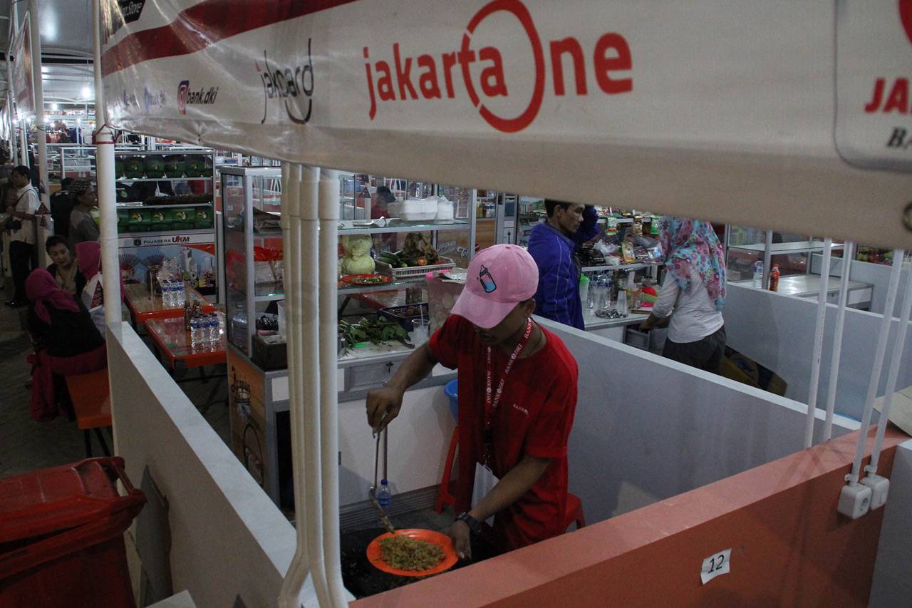 Transaksi Menggunakan...