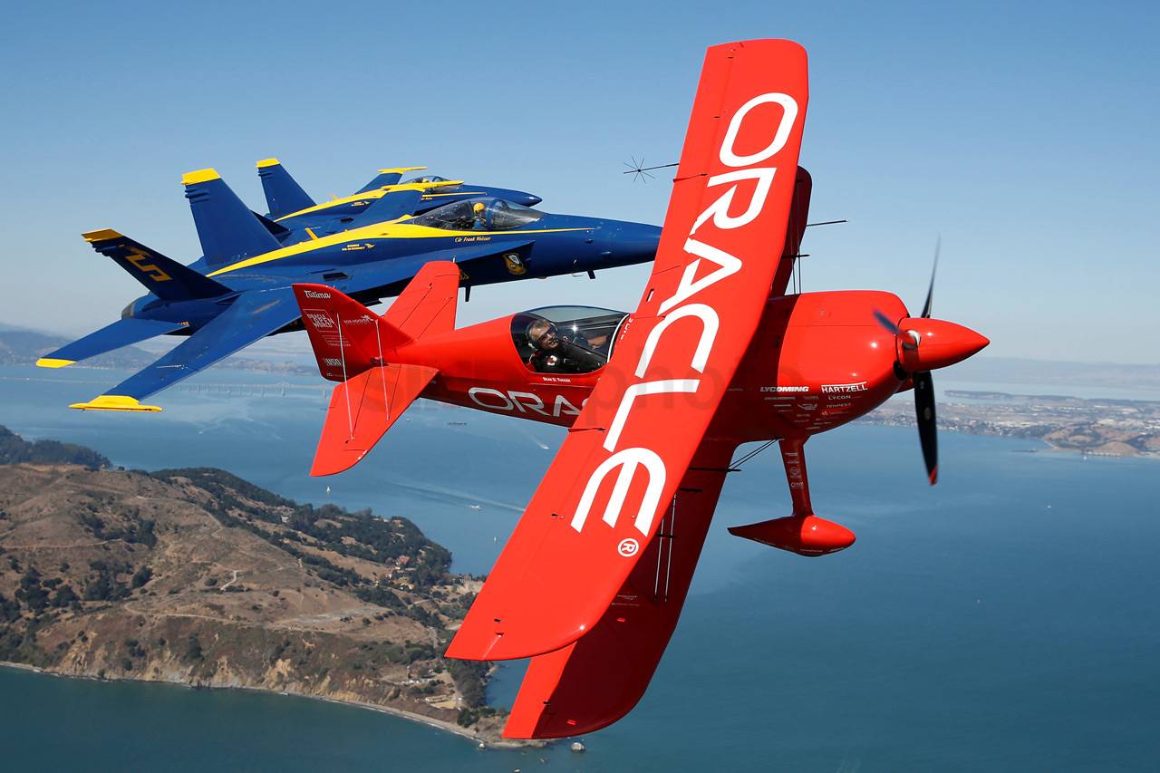 Aksi Blue Angels dan...