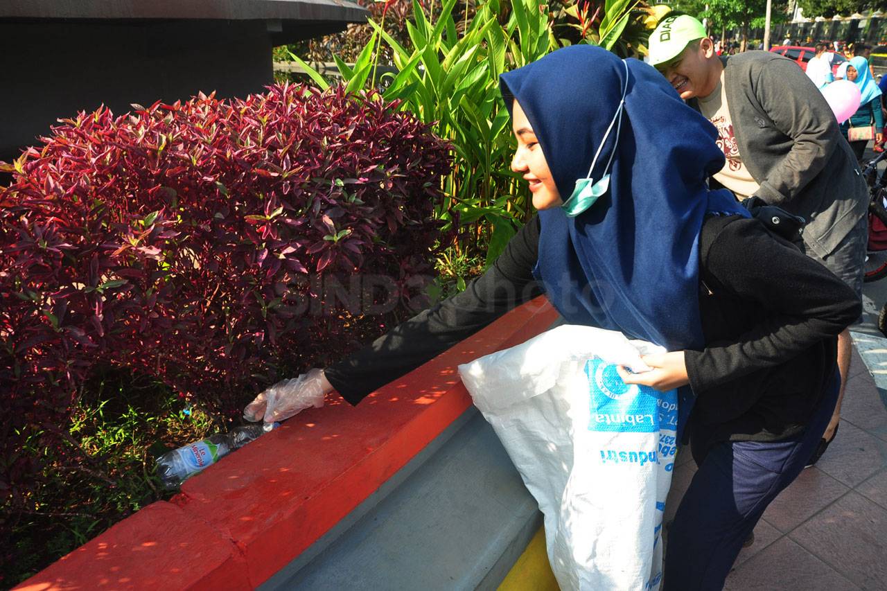 Indonesia Clean Up Day...