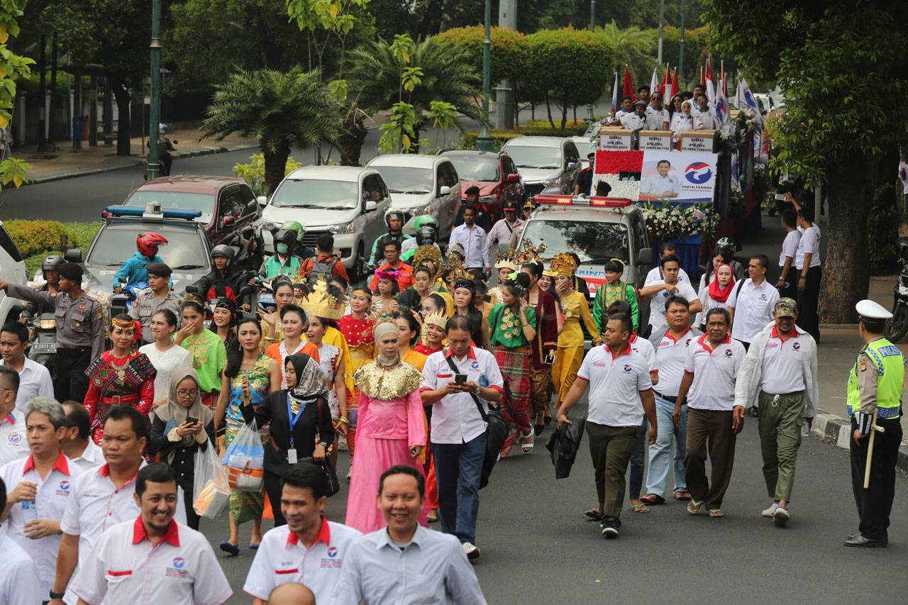 Pawai Partai Perindo...