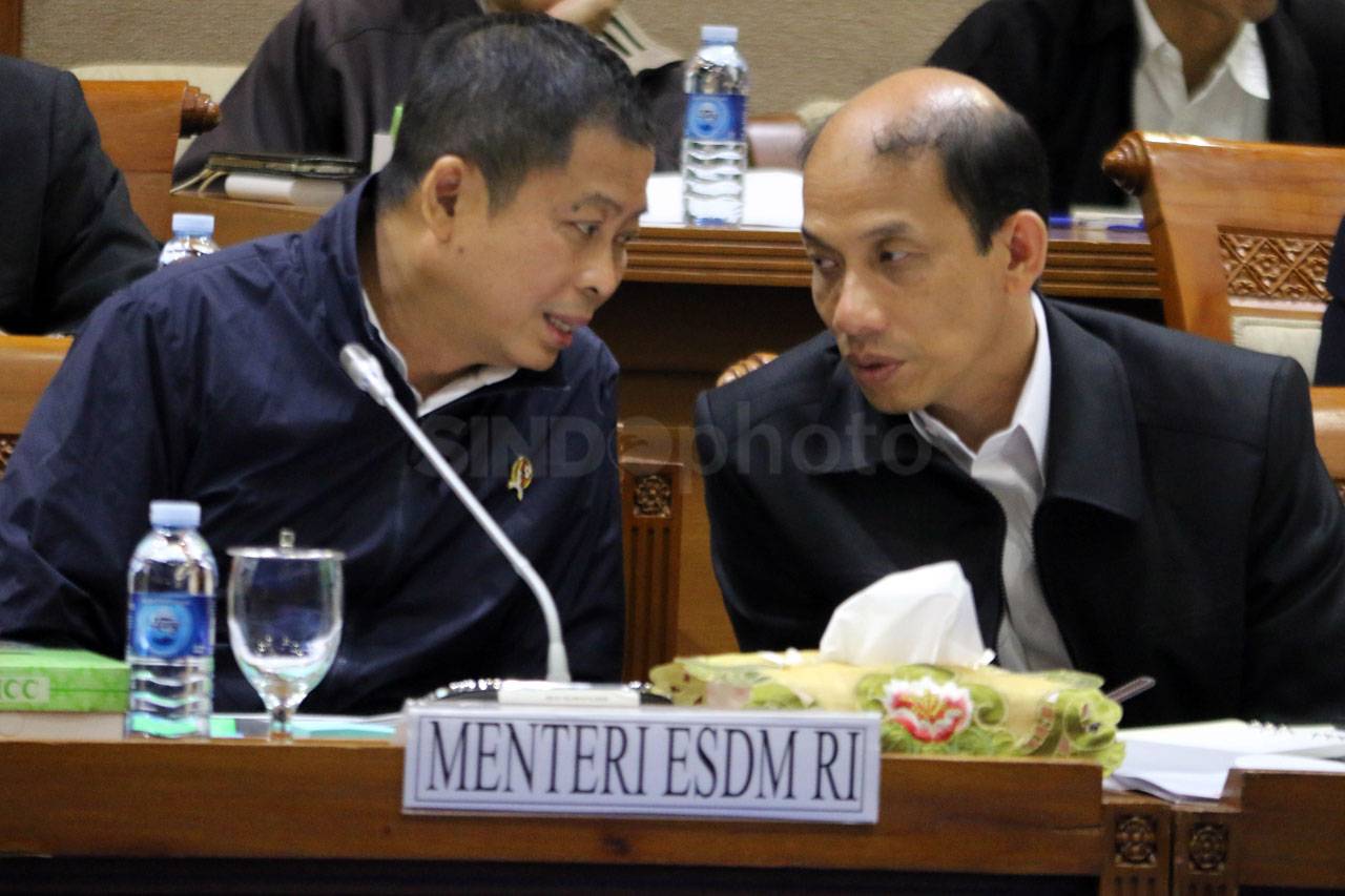 Komisi VII DPR Raker...
