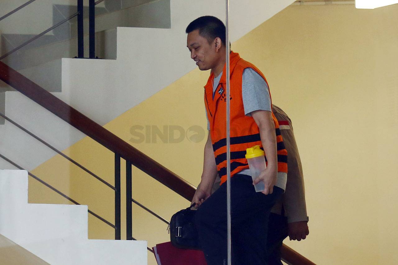 Anggota DPR Aditya Moha...