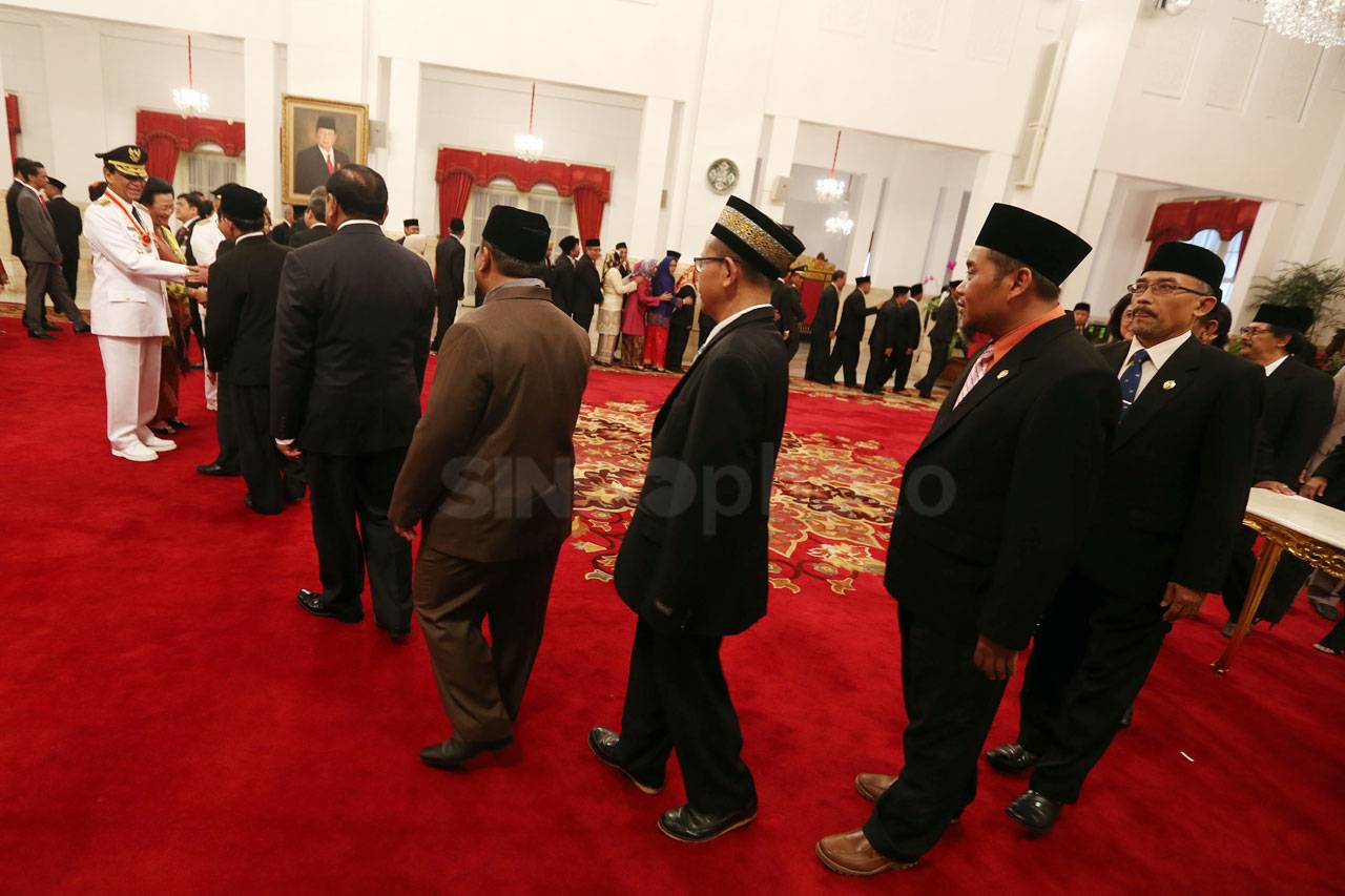 Presiden Jokowi Lantik...