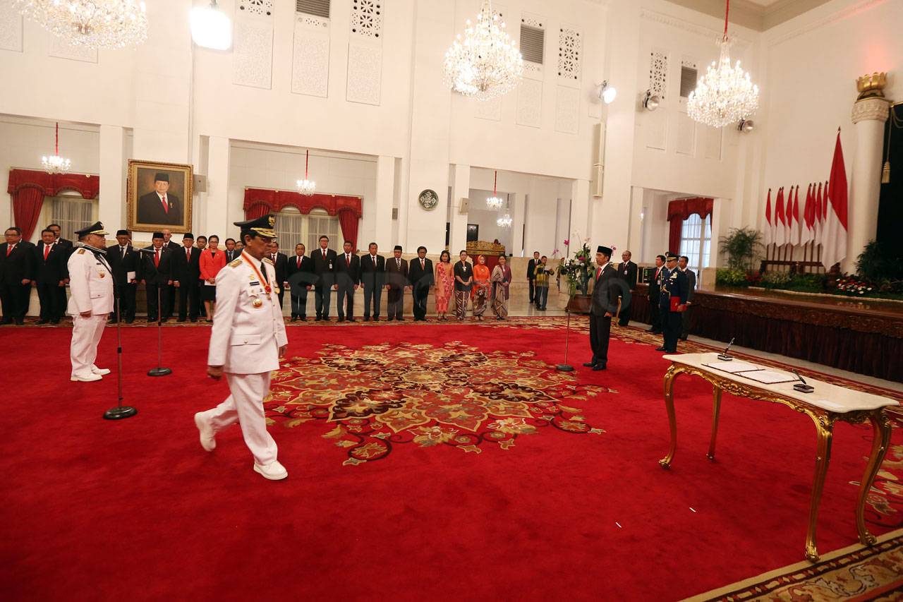 Presiden Jokowi Lantik...