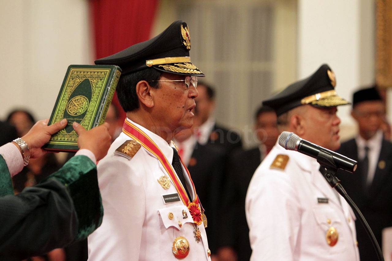 Presiden Jokowi Lantik...