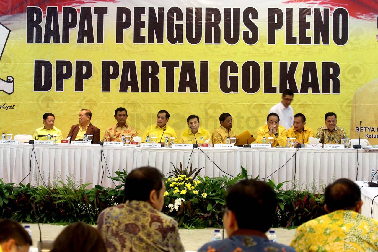 Setya Novanto Pimpin...