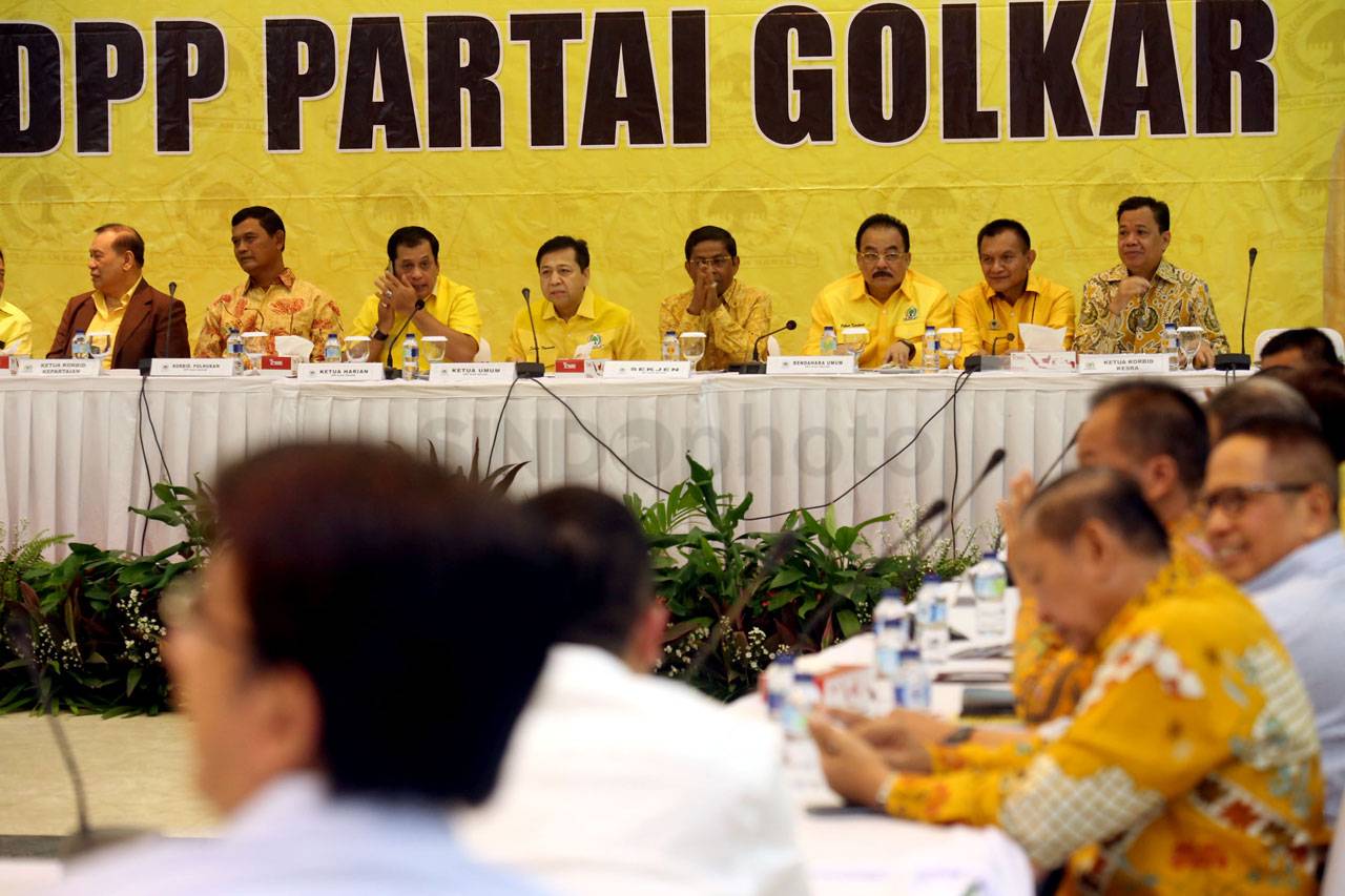 Setya Novanto Pimpin...