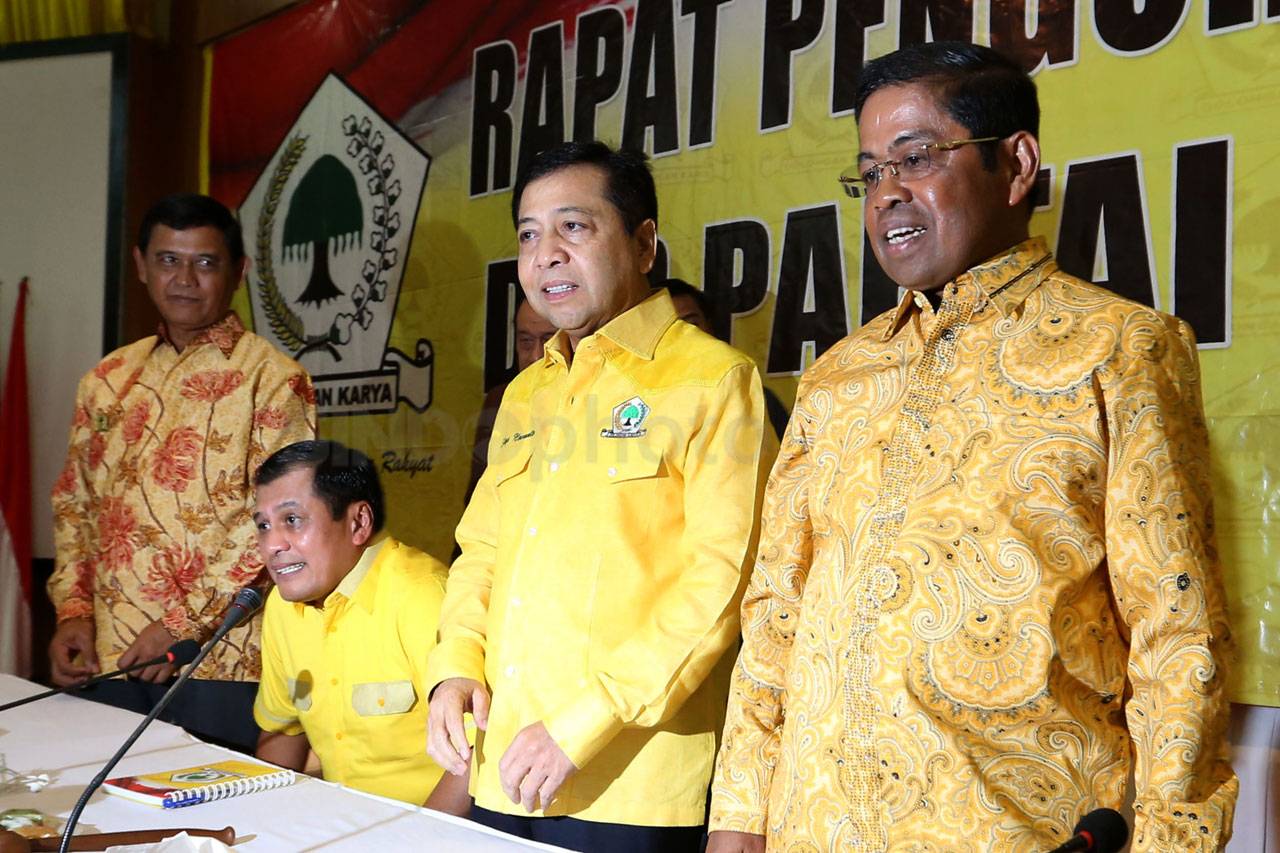 Setya Novanto Pimpin...