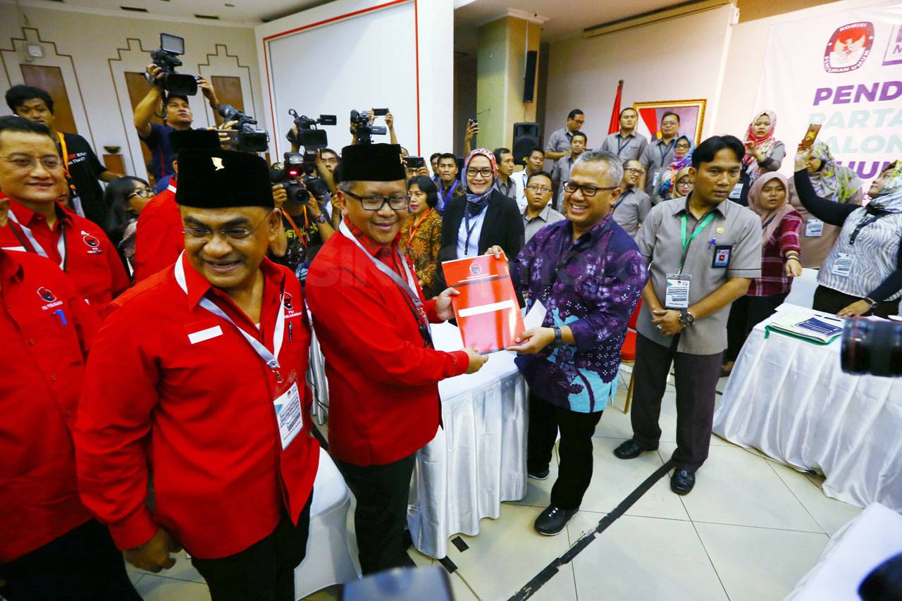 PDI Perjuangan Serahkan...