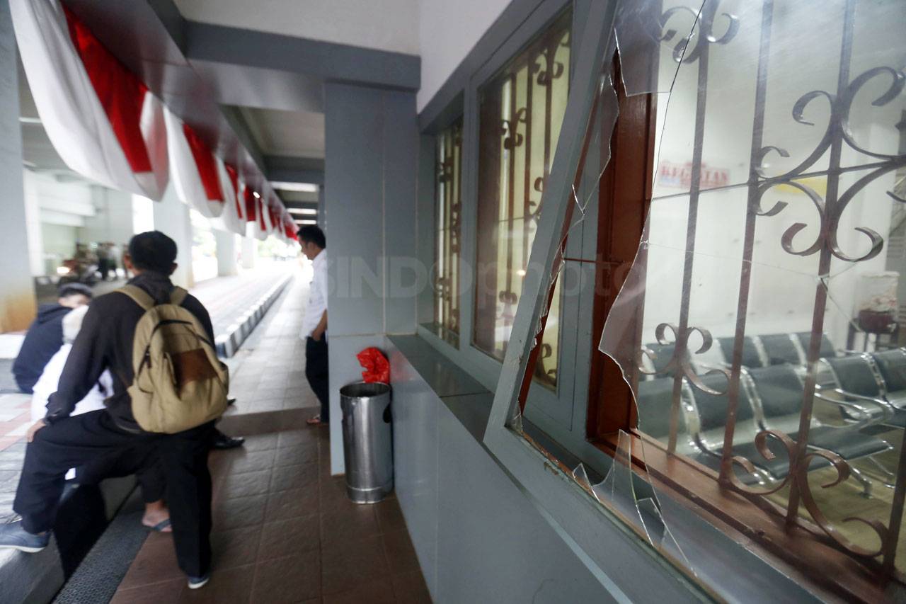 Kantor Kemendagri Dirusak...