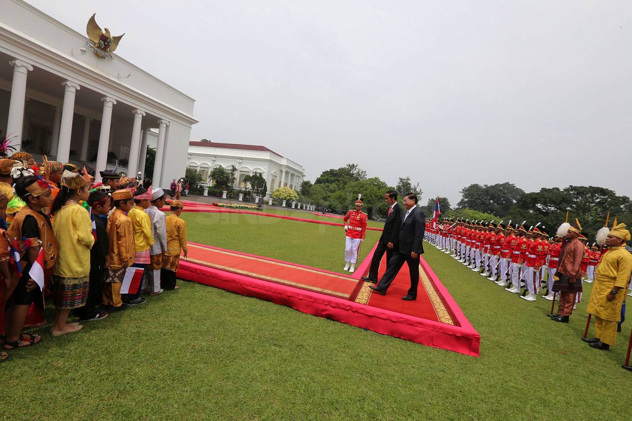 Presiden Jokowi Terima...