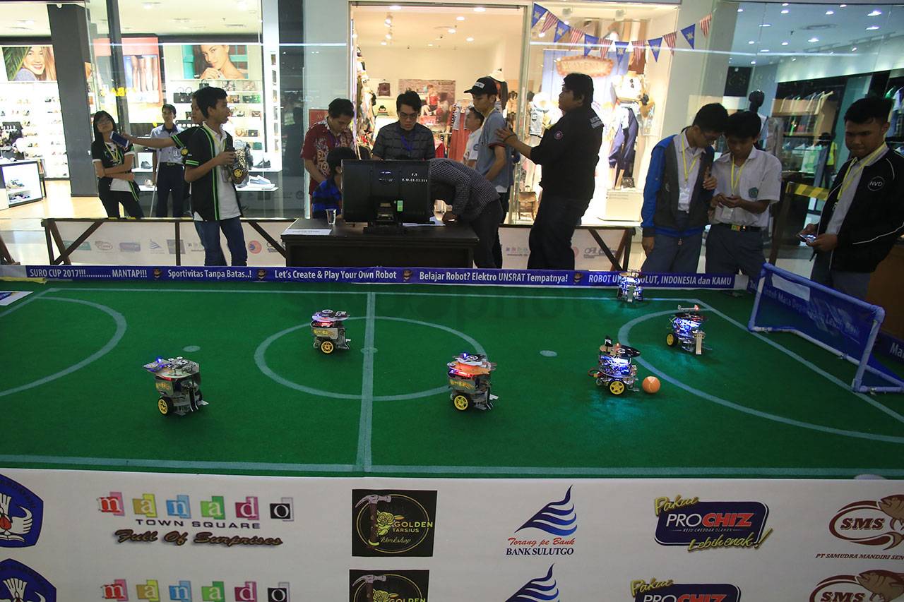 Adu Ketangkasan Robot...