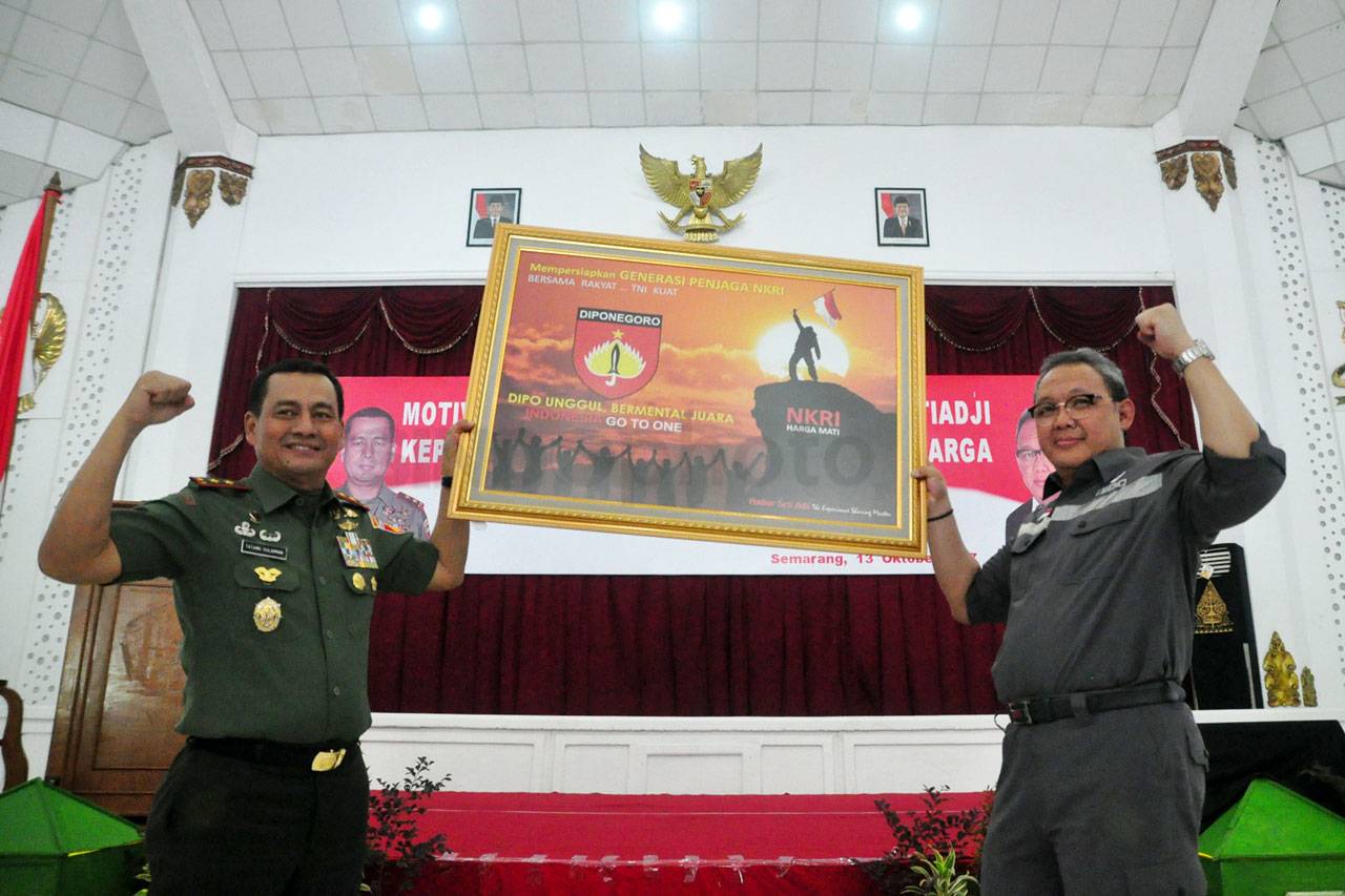Ribuan Prajurit Kodam...