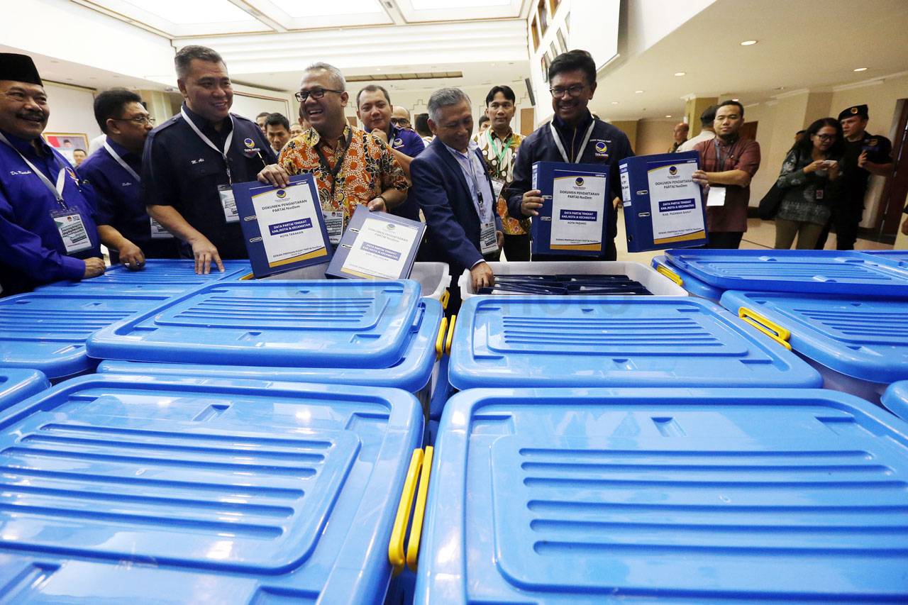 Partai Nasdem Daftar...