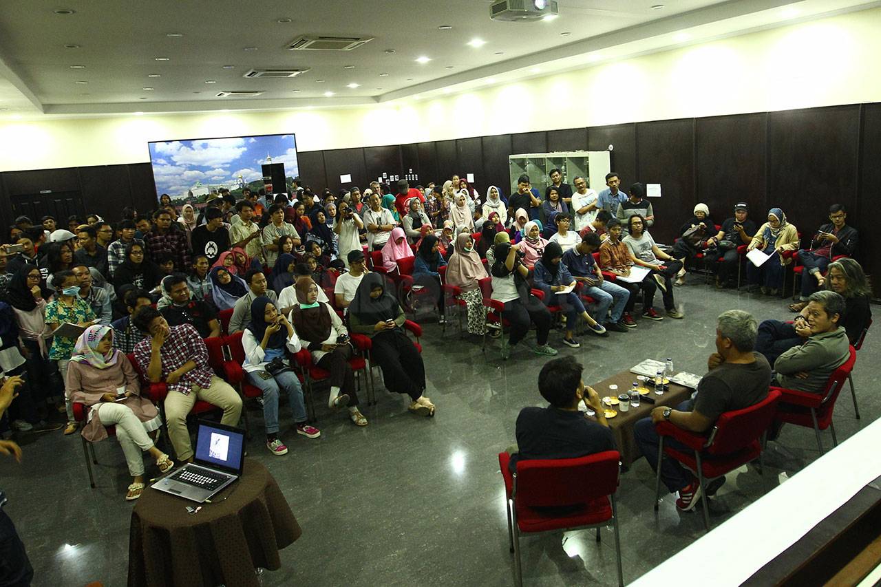 Riung Buku Foto di Pusat...
