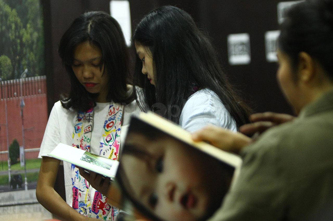 Riung Buku Foto di Pusat...