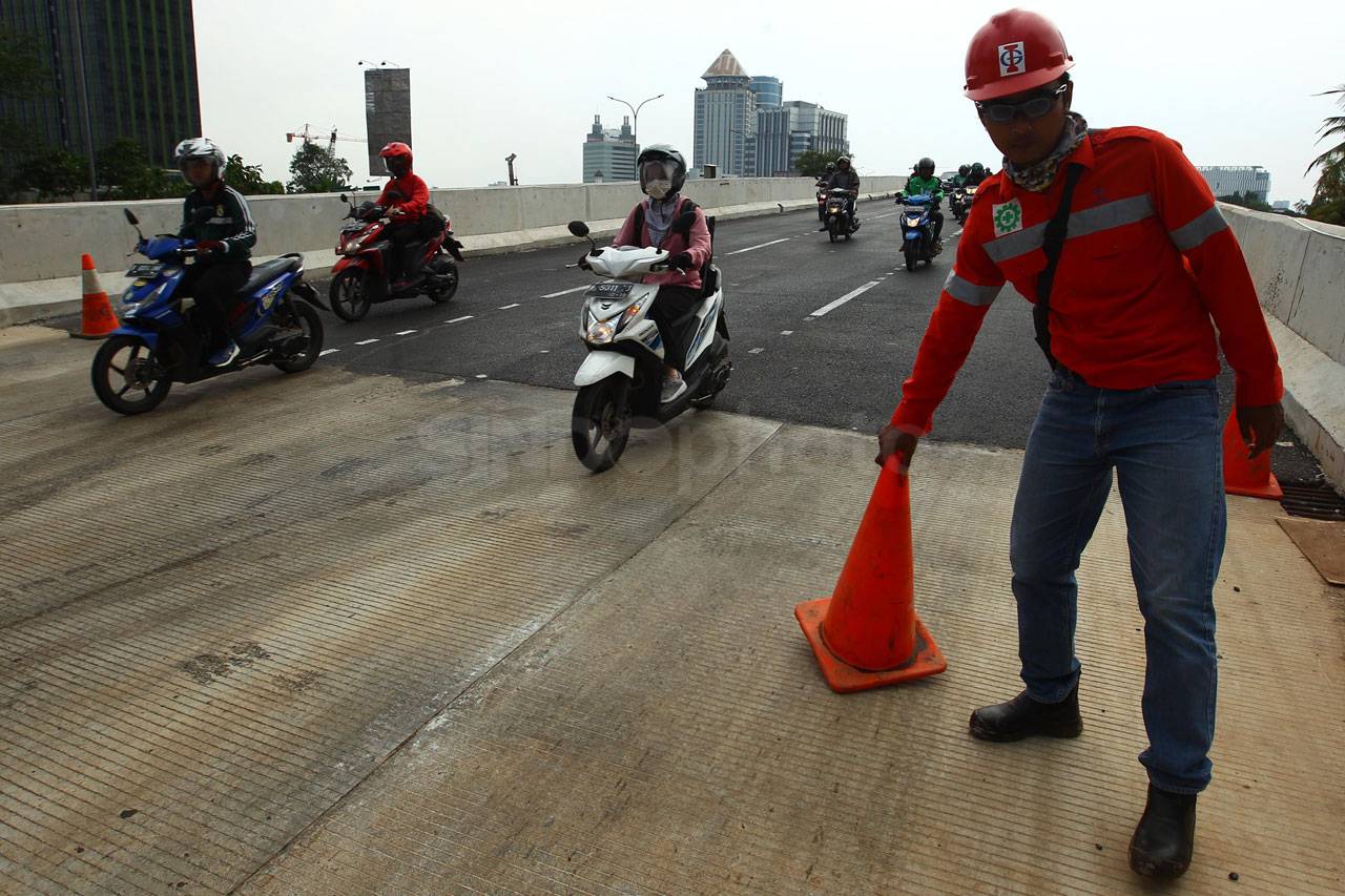 Flyover Lebak Bulus...