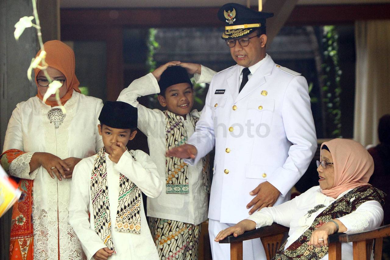 Anies Baswedan Tinggalkan...