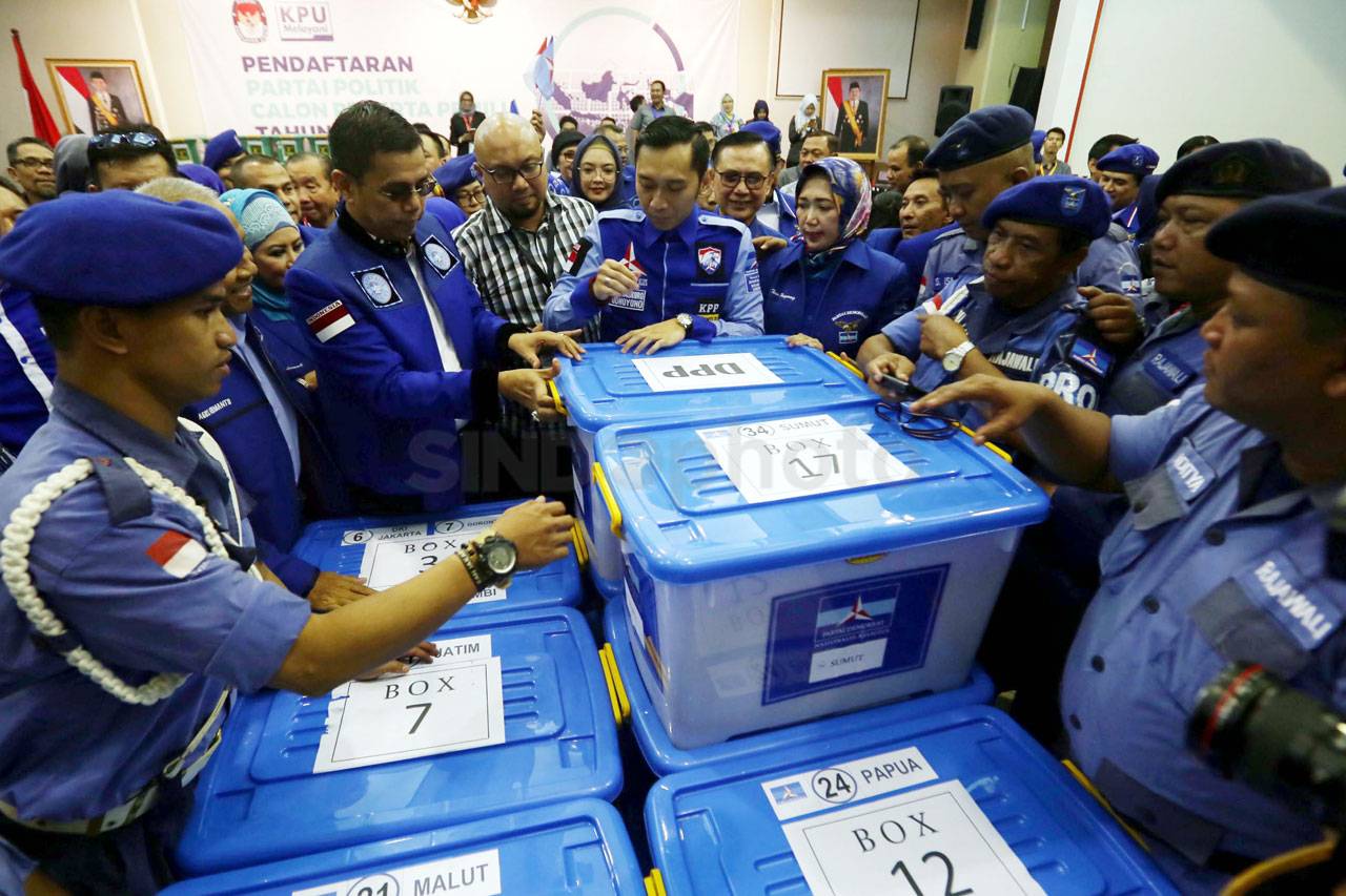 Partai Demokrat Daftar...