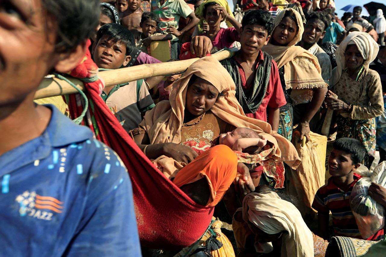Arus Pengungsi Rohingya...