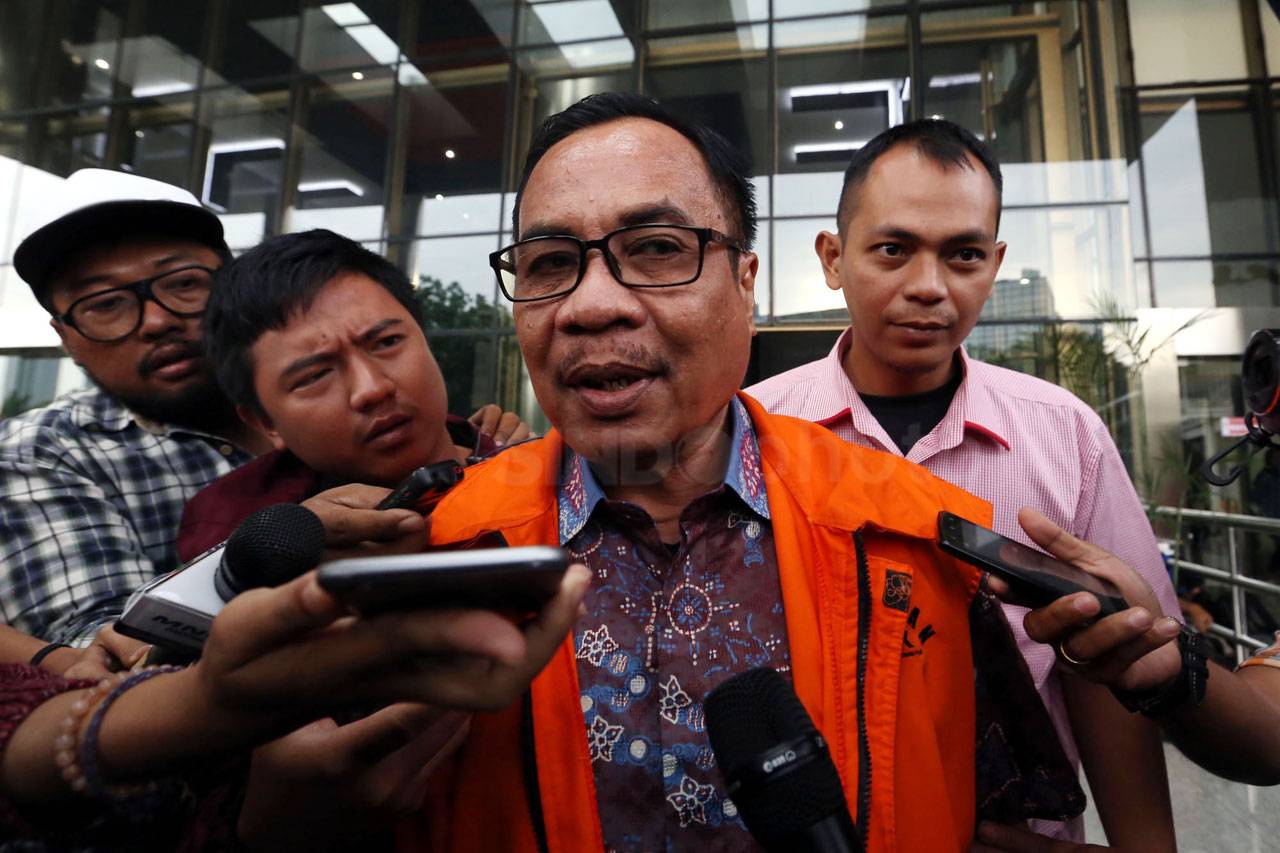 Kembangkan Kasus E-KTP,...