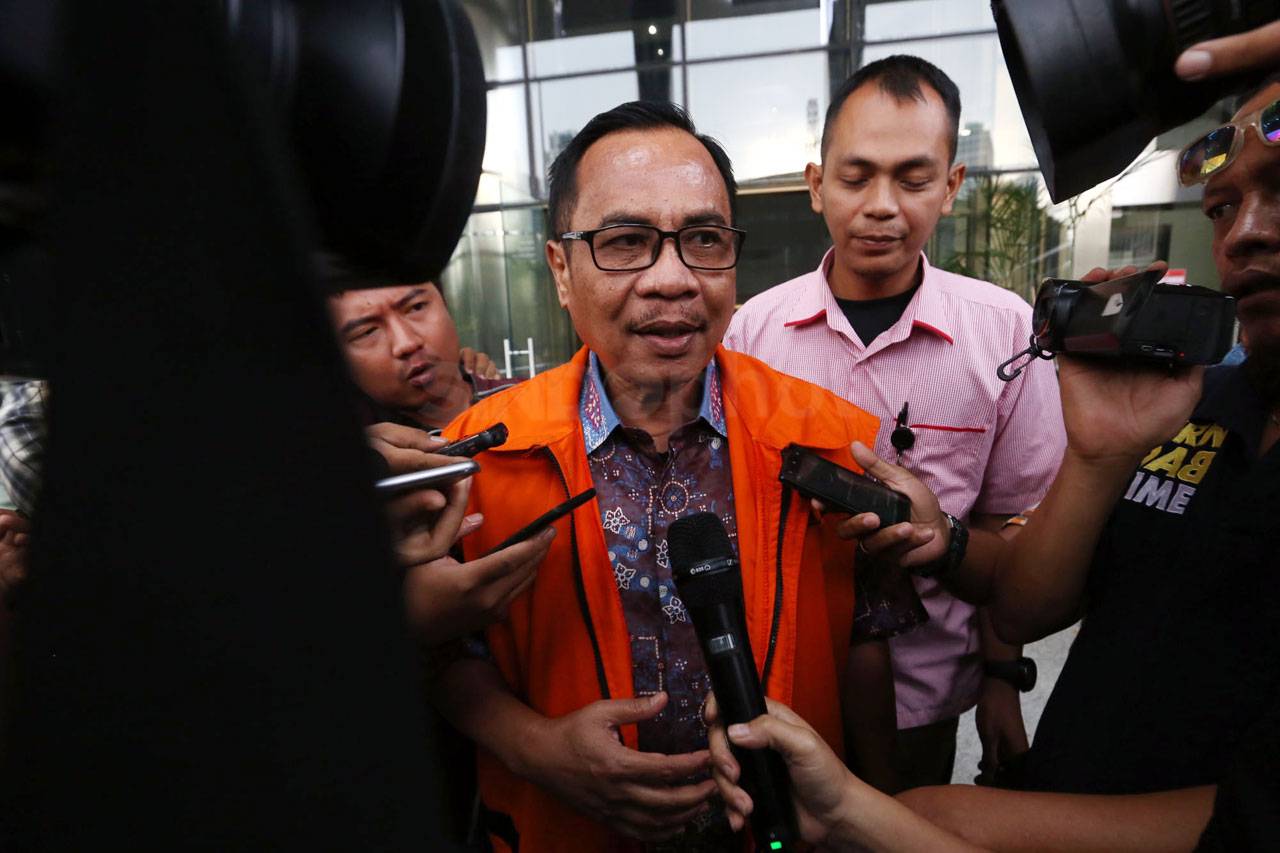 Kembangkan Kasus E-KTP,...