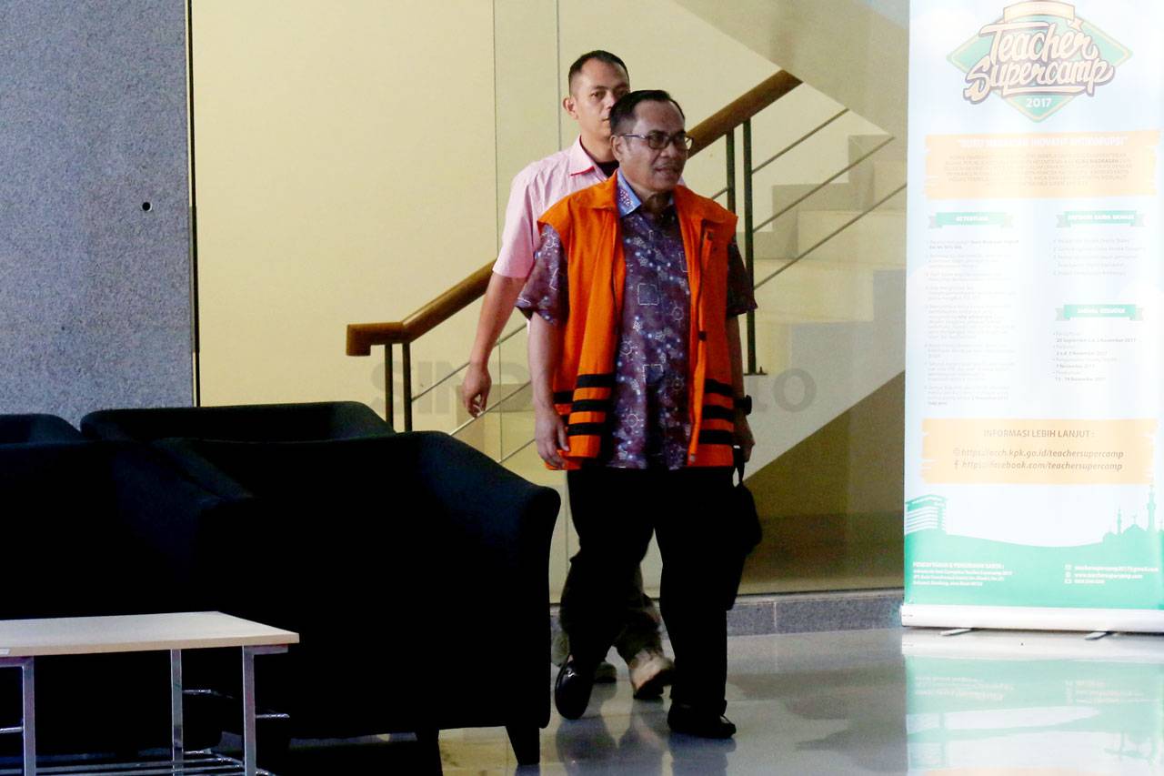 Kembangkan Kasus E-KTP,...