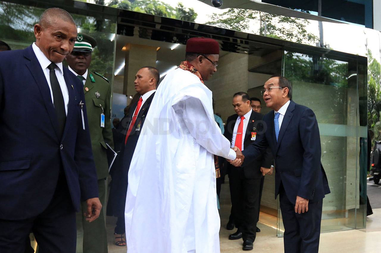 Presiden Niger Mahamadou...