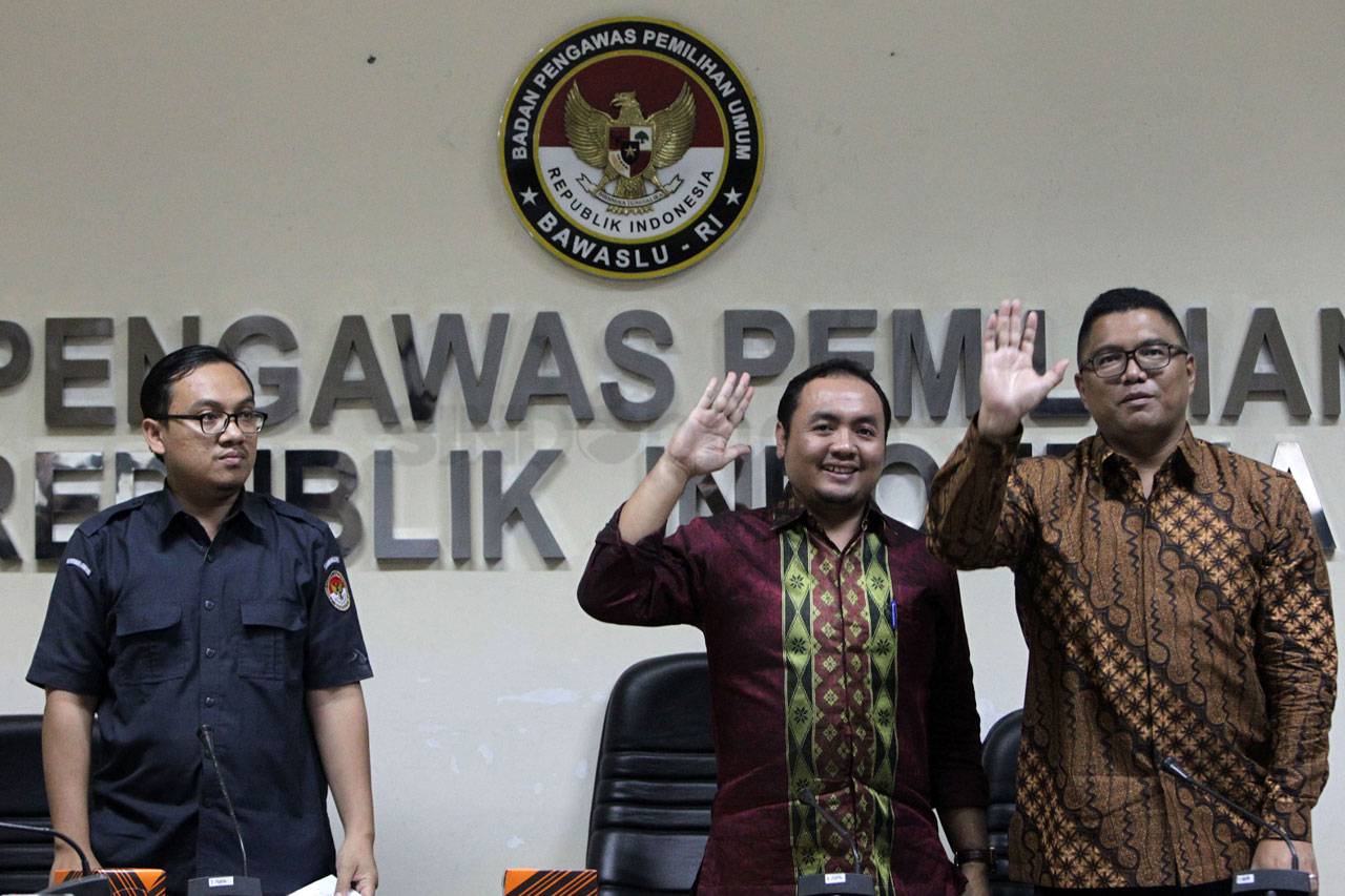 Bawaslu Sampaikan Hasil...