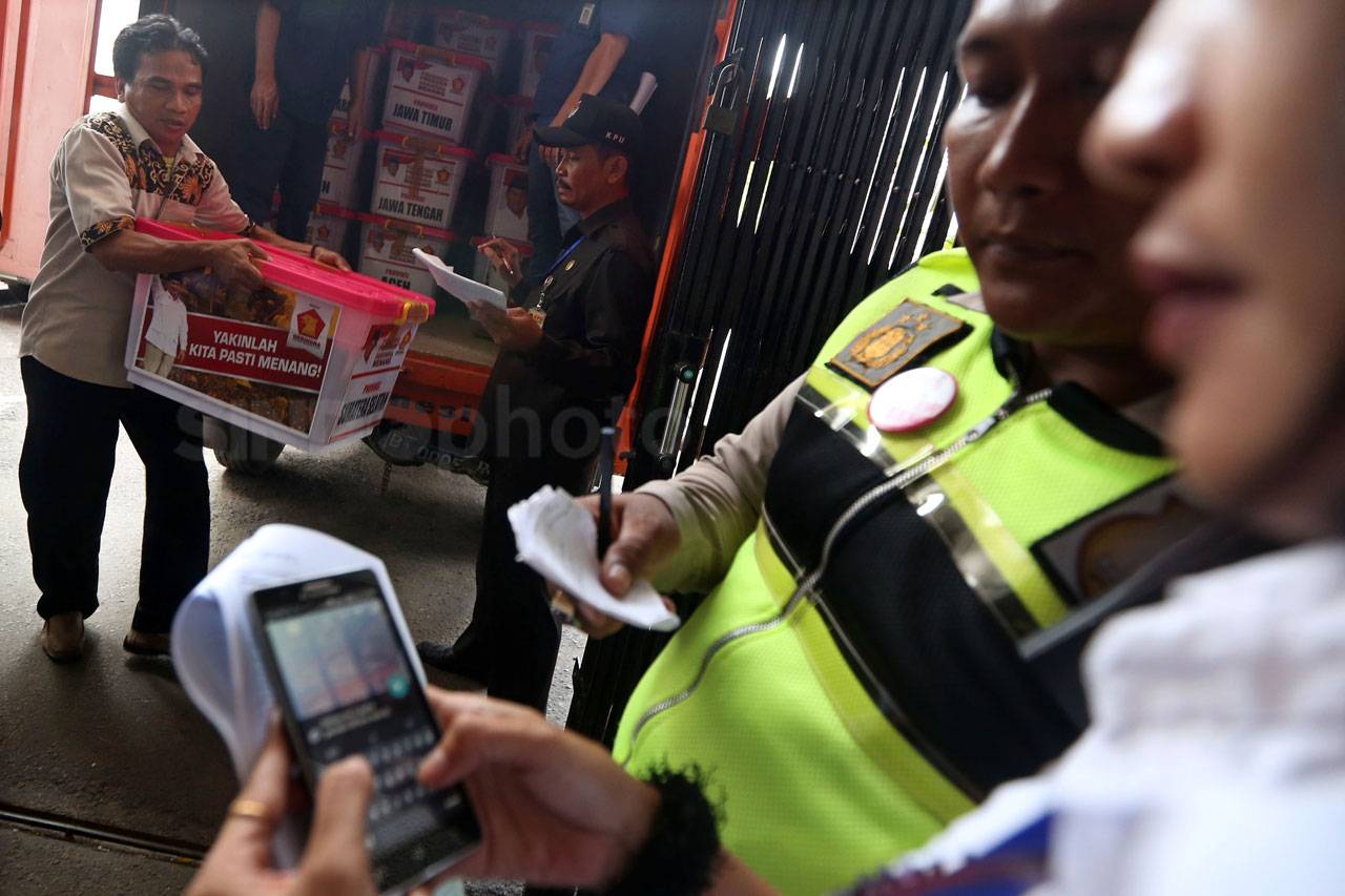 KPU Pindahkan Berkas...