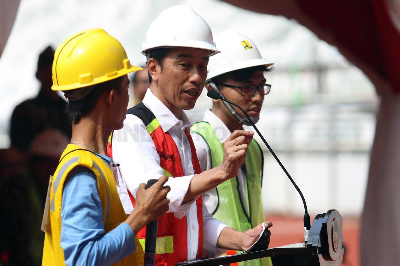 Presiden Jokowi Resmikan...