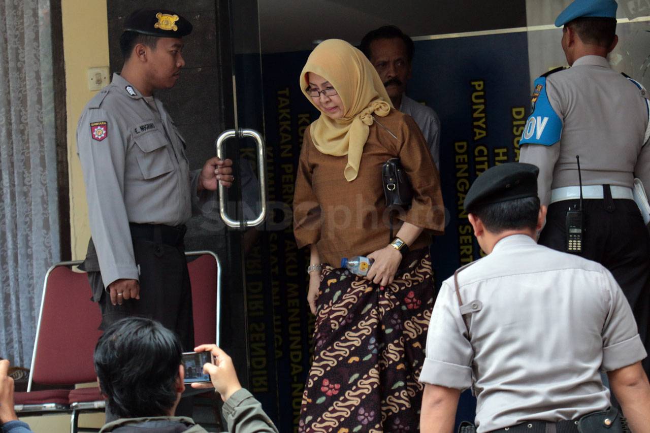 11 Anggota DPRD Kota...