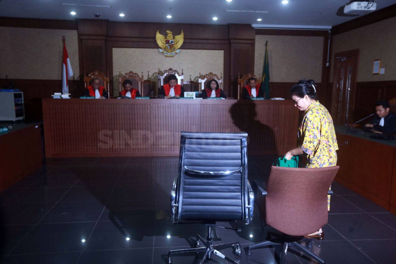 Miryam Haryani Dituntut...