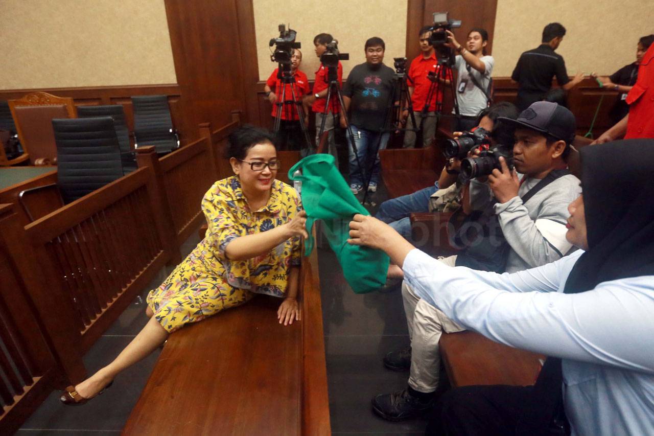 Miryam Haryani Dituntut...