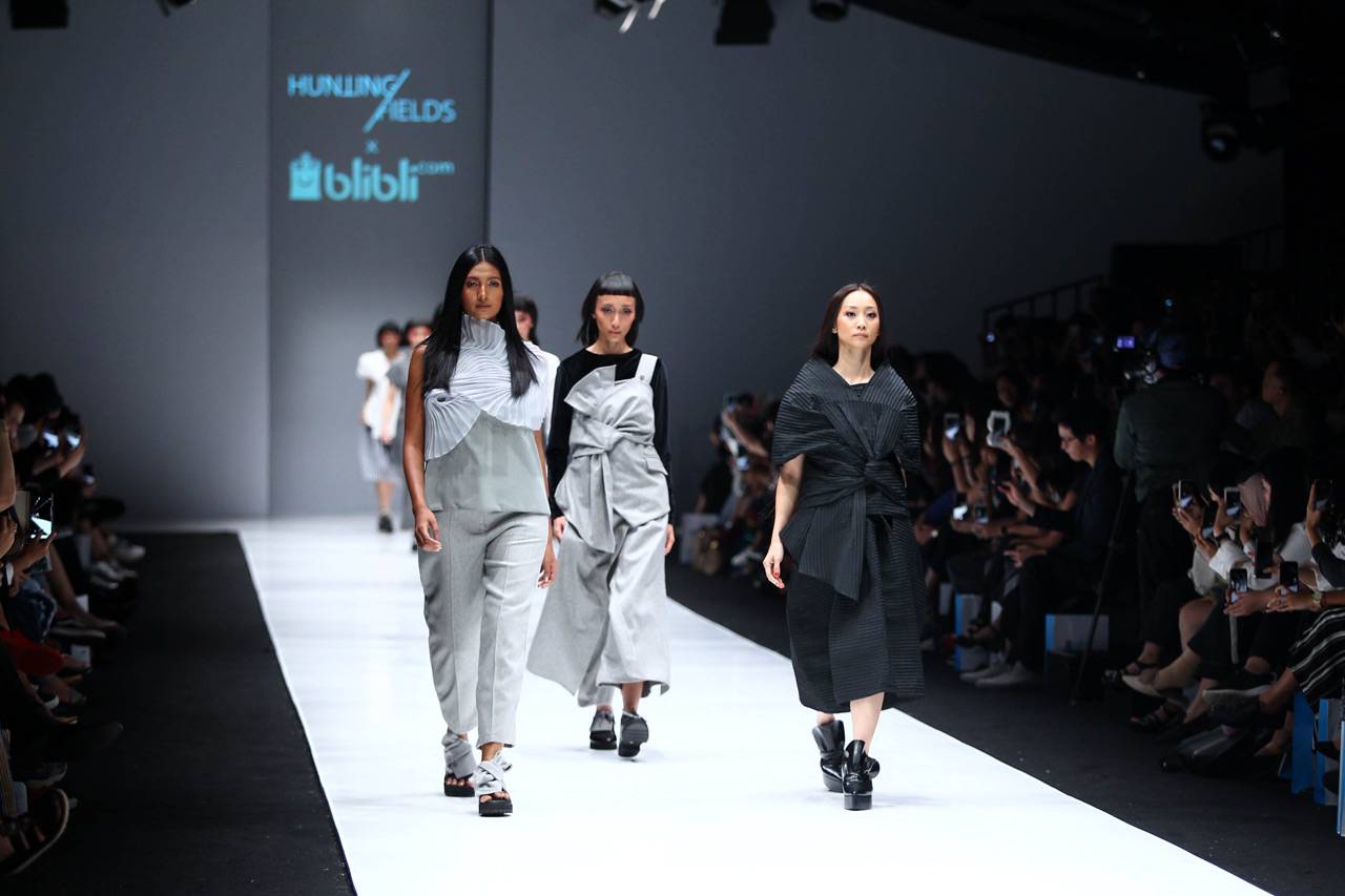Koleksi Fashion Fusion...