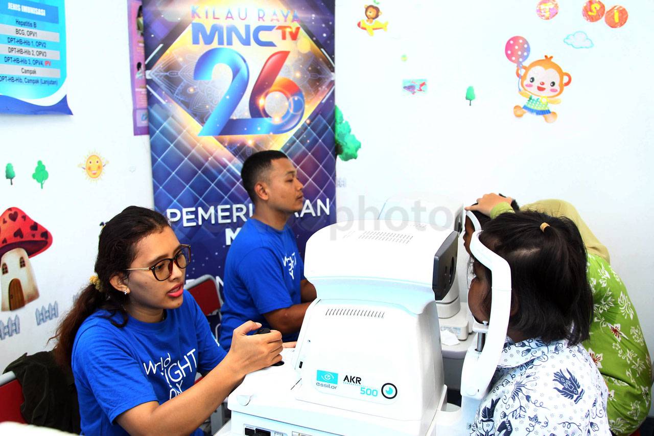 MNCTV Bagikan Kacamata...