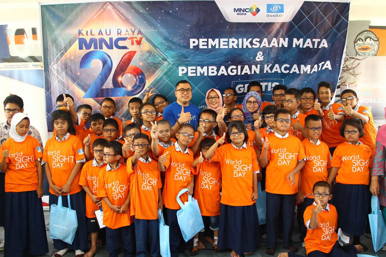 MNCTV Bagikan Kacamata...