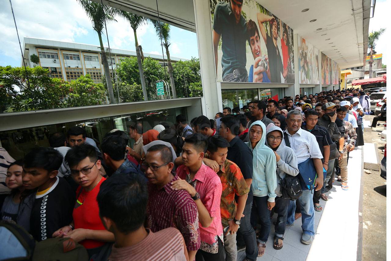Tutup Akhir Bulan, Lotus...
