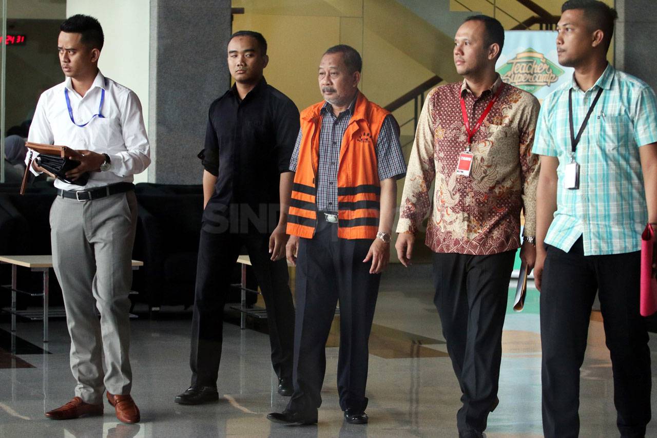 KPK Lanjutkan Pemeriksaan...