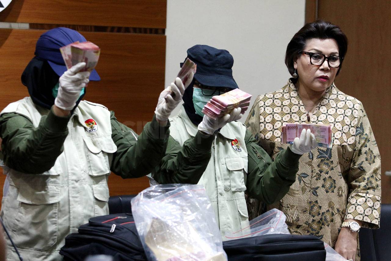 KPK Tetapkan Lima Tersangka...