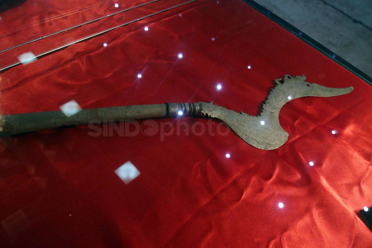 DPR Gelar Pameran Kujang...
