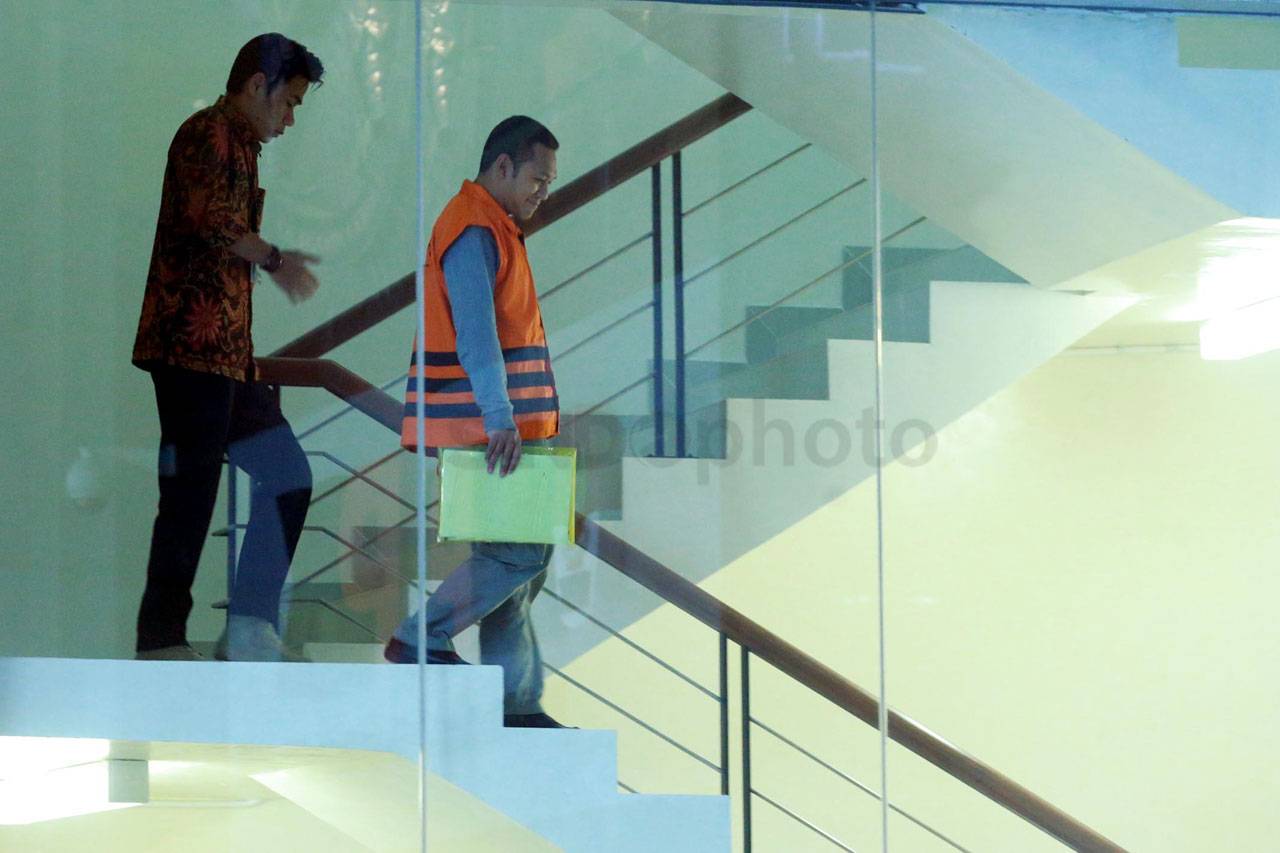 Terlibat Suap Wali Kota...
