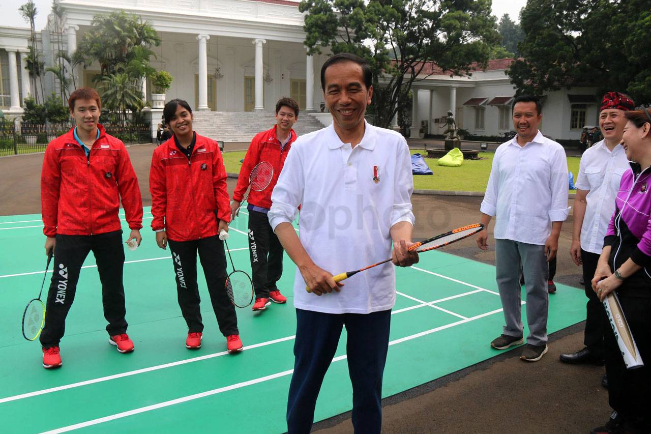 Presiden Jokowi Hadiri...